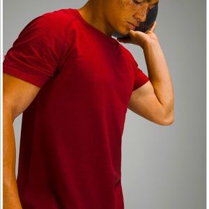 NWT Men’s lululemon Metal Vent Breathe SS in red